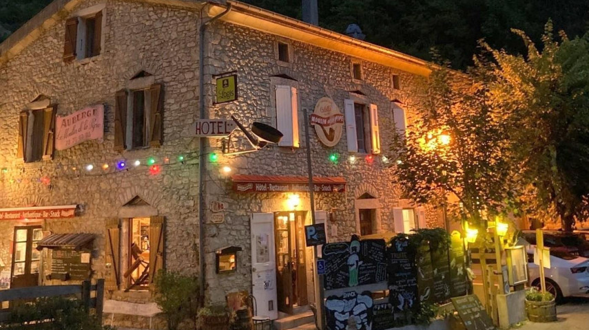 Hotel restaurant bar à reprendre - Vallée de la Drôme Diois (26)